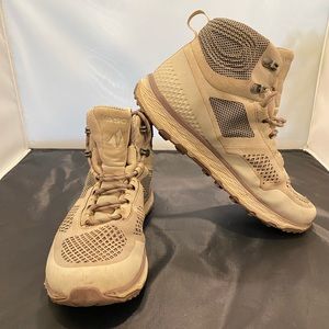 Vasque Style Vibram Women’s Hiking Boots Size 10 Waterproof